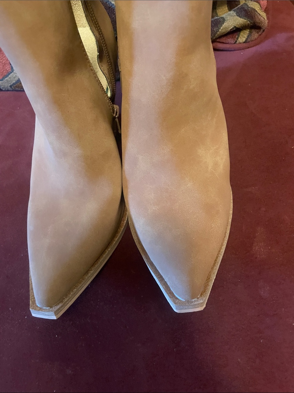 Pointed Toe Suede Ankle Boots in Tan